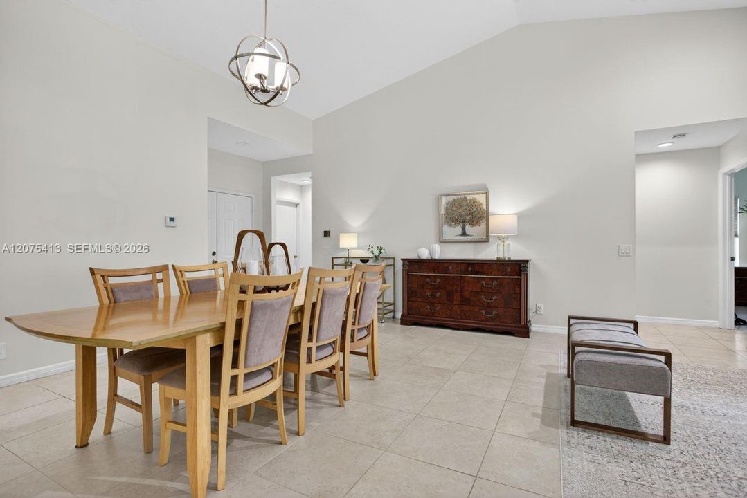 For Rent: $4,500 (3 beds, 2 baths, 1826 Square Feet)
