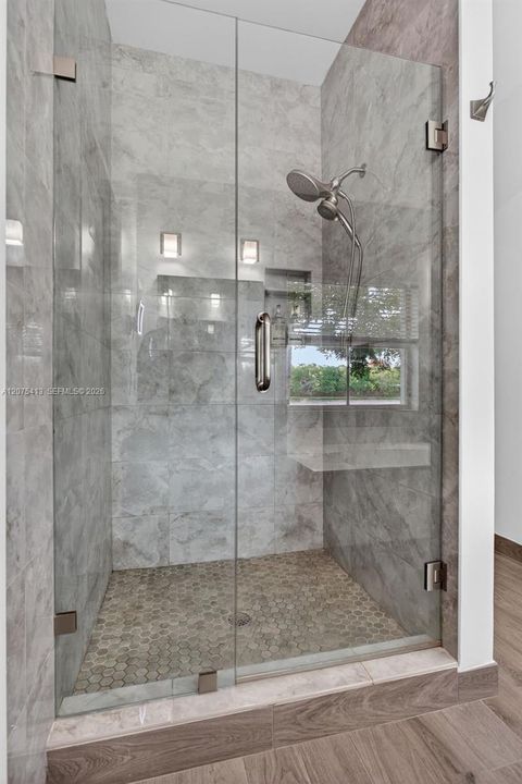 For Rent: $4,500 (3 beds, 2 baths, 1826 Square Feet)
