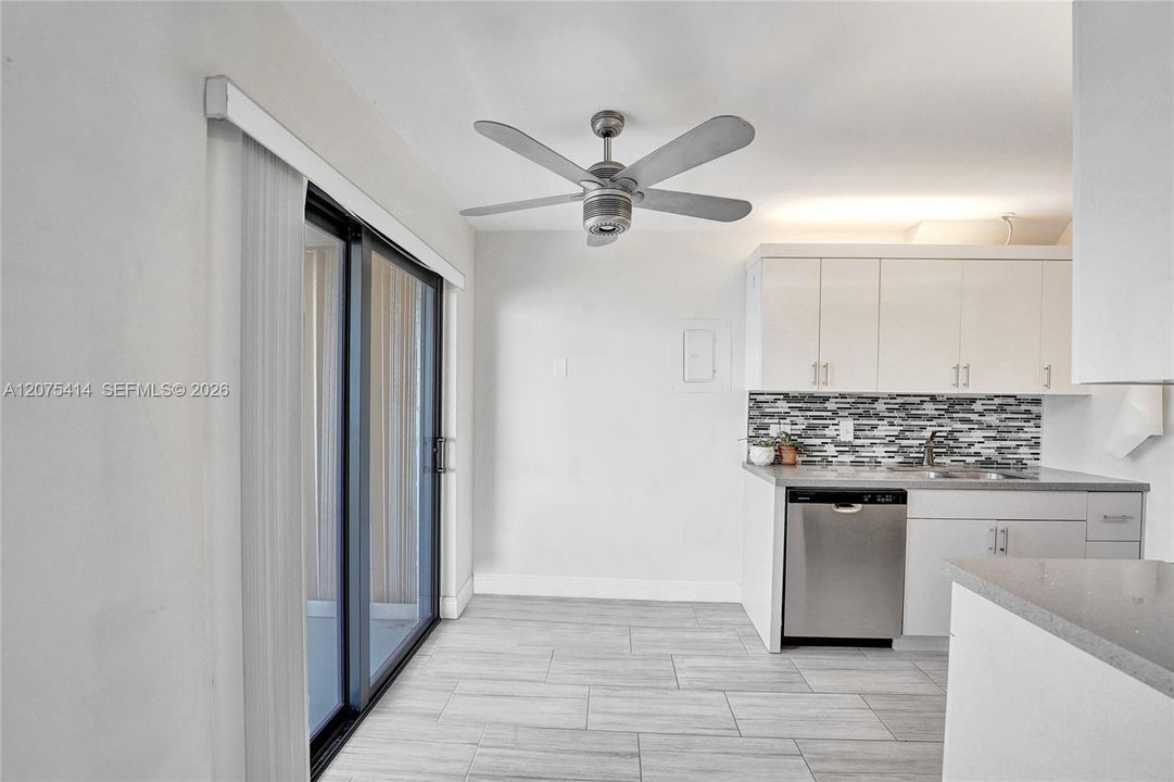 For Rent: $3,000 (1 beds, 1 baths, 1190 Square Feet)
