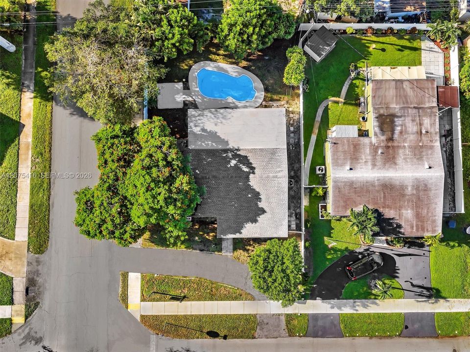 For Sale: $565,000 (4 beds, 2 baths, 1448 Square Feet)