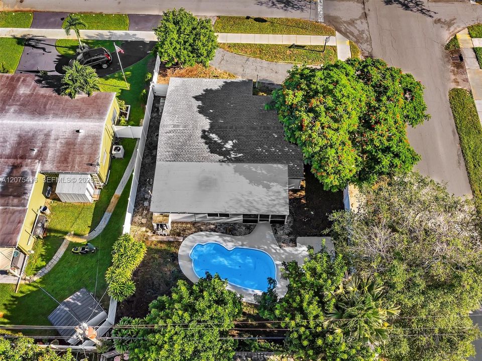 For Sale: $565,000 (4 beds, 2 baths, 1448 Square Feet)
