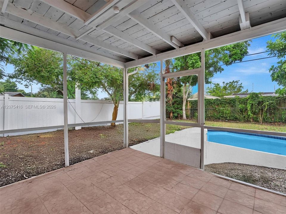 For Sale: $565,000 (4 beds, 2 baths, 1448 Square Feet)