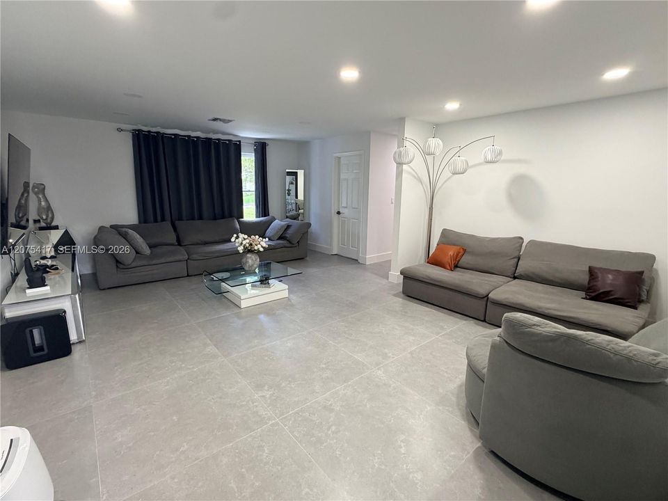 For Sale: $930,000 (4 beds, 3 baths, 2634 Square Feet)