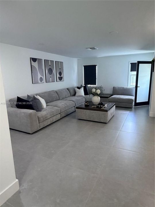For Sale: $930,000 (4 beds, 3 baths, 2634 Square Feet)