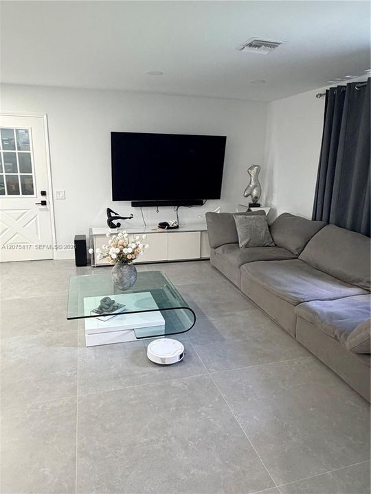 For Sale: $930,000 (4 beds, 3 baths, 2634 Square Feet)