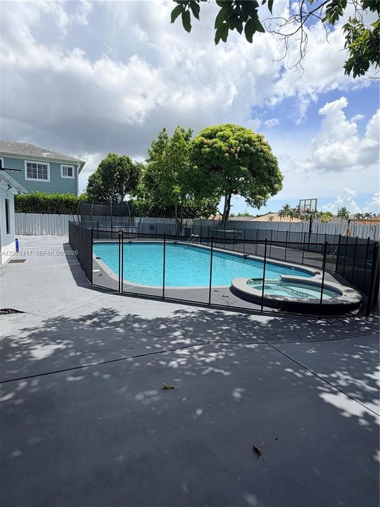 For Sale: $930,000 (4 beds, 3 baths, 2634 Square Feet)