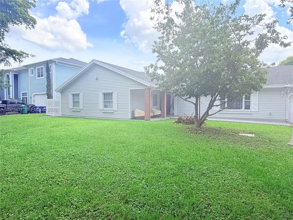 For Sale: $930,000 (4 beds, 3 baths, 2634 Square Feet)