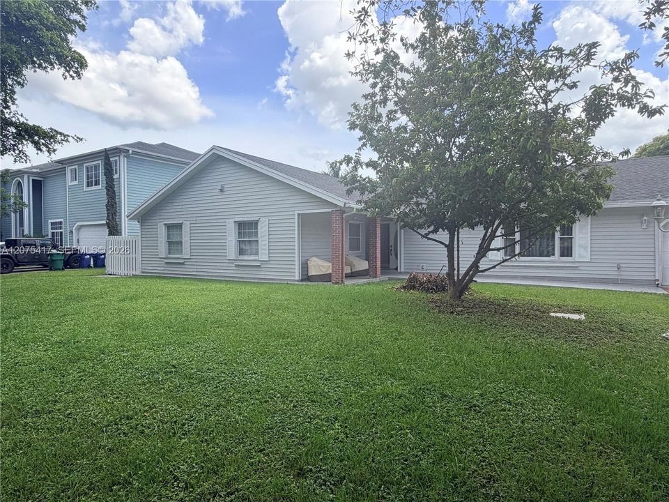 For Sale: $930,000 (4 beds, 3 baths, 2634 Square Feet)