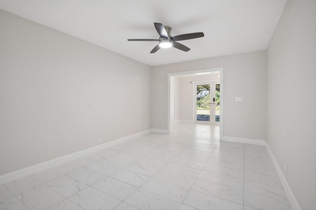 11-Holtzheuser-819 SW 13th St-11