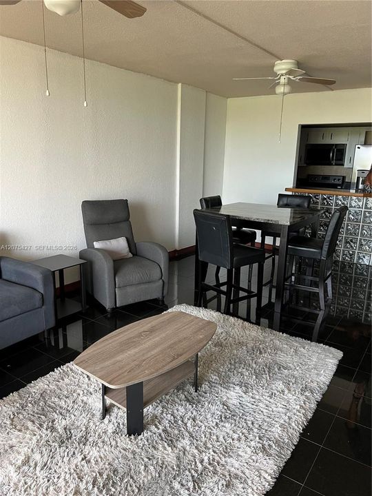 For Sale: $130,000 (1 beds, 1 baths, 750 Square Feet)
