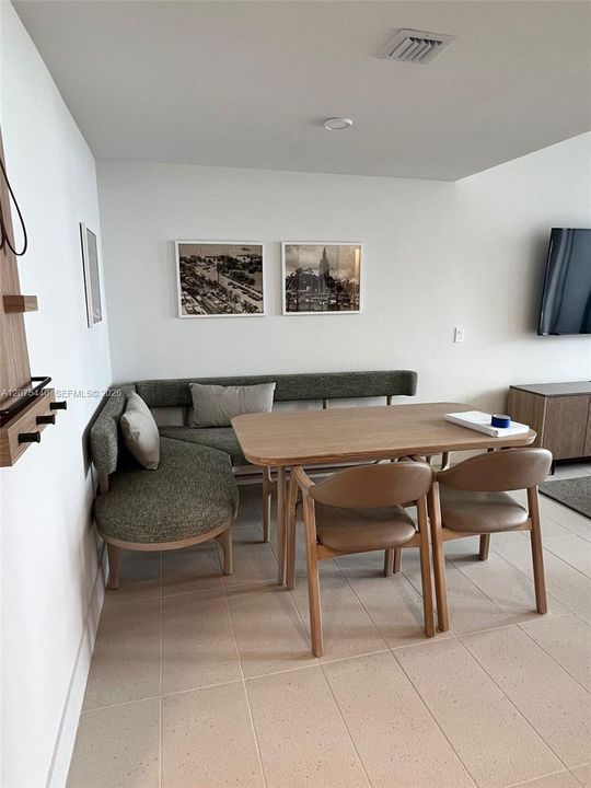 En Venta: $550,000 (1 camas, 1 baños, 584 Pies cuadrados)