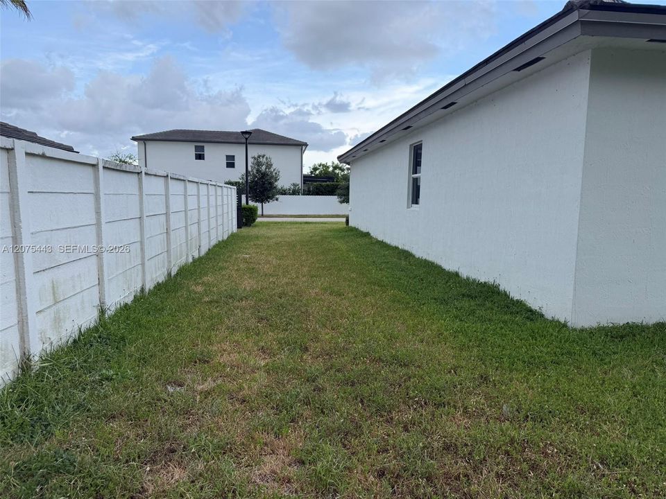 For Sale: $1,200,000 (5 beds, 4 baths, 2809 Square Feet)