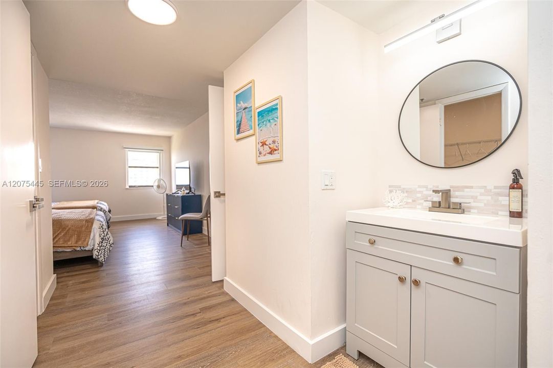 For Rent: $5,500 (2 beds, 2 baths, 1570 Square Feet)