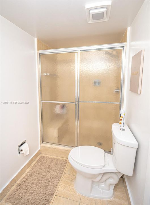 For Rent: $5,500 (2 beds, 2 baths, 1570 Square Feet)