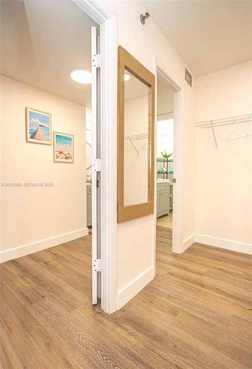 For Rent: $5,500 (2 beds, 2 baths, 1570 Square Feet)