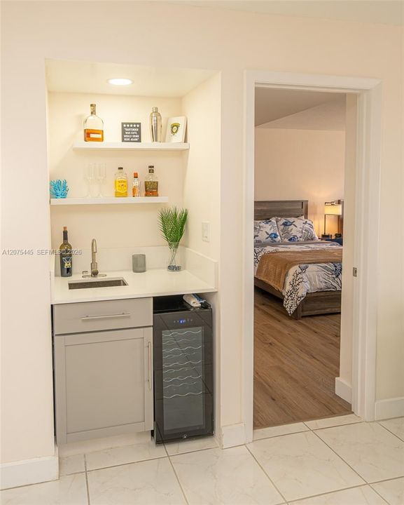 For Rent: $5,500 (2 beds, 2 baths, 1570 Square Feet)