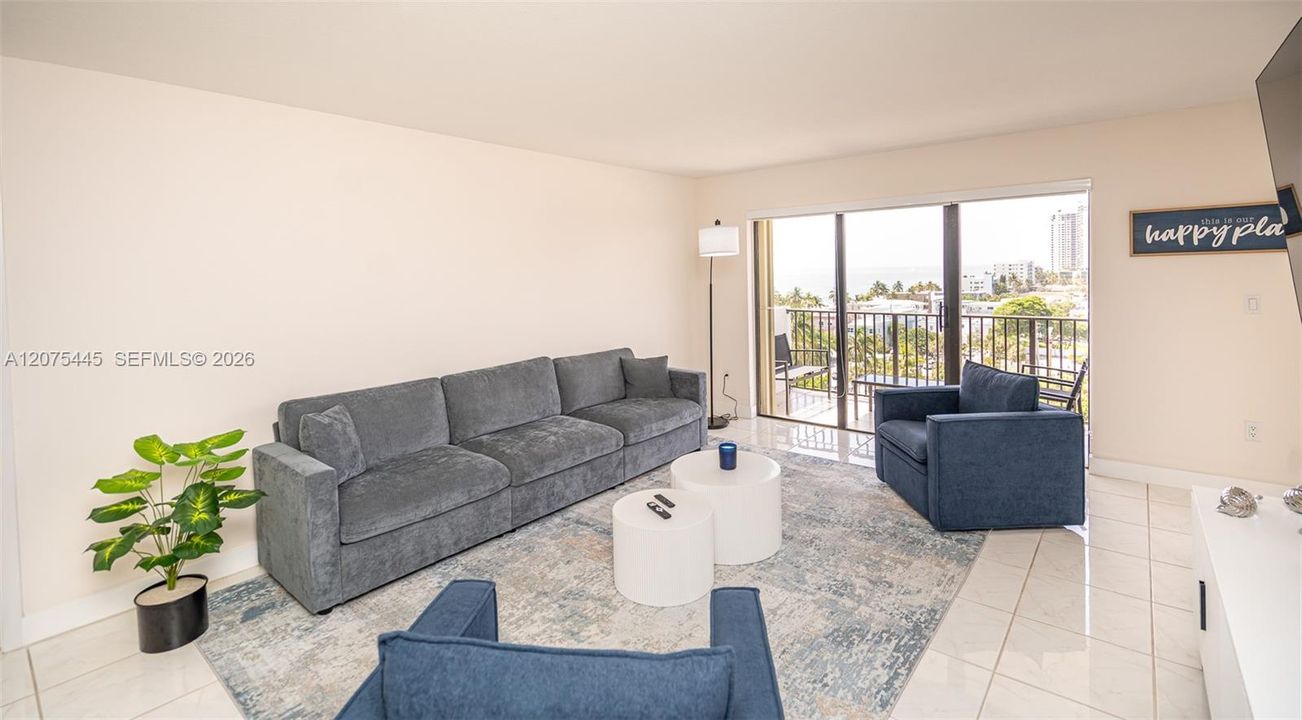 For Rent: $5,500 (2 beds, 2 baths, 1570 Square Feet)
