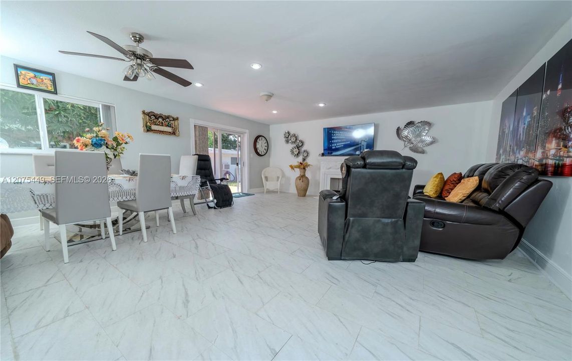 For Sale: $590,000 (4 beds, 2 baths, 1676 Square Feet)