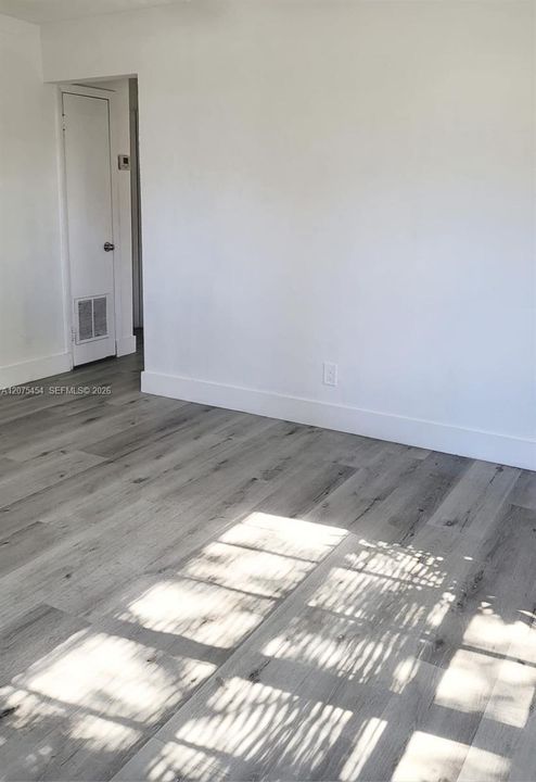 For Rent: $2,000 (2 beds, 1 baths, 1448 Square Feet)