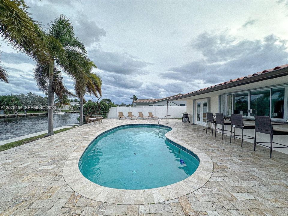 For Rent: $7,500 (4 beds, 3 baths, 2013 Square Feet)