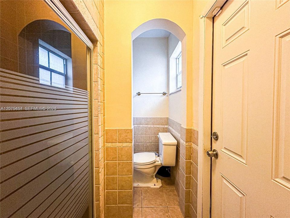 For Rent: $7,500 (4 beds, 3 baths, 2013 Square Feet)