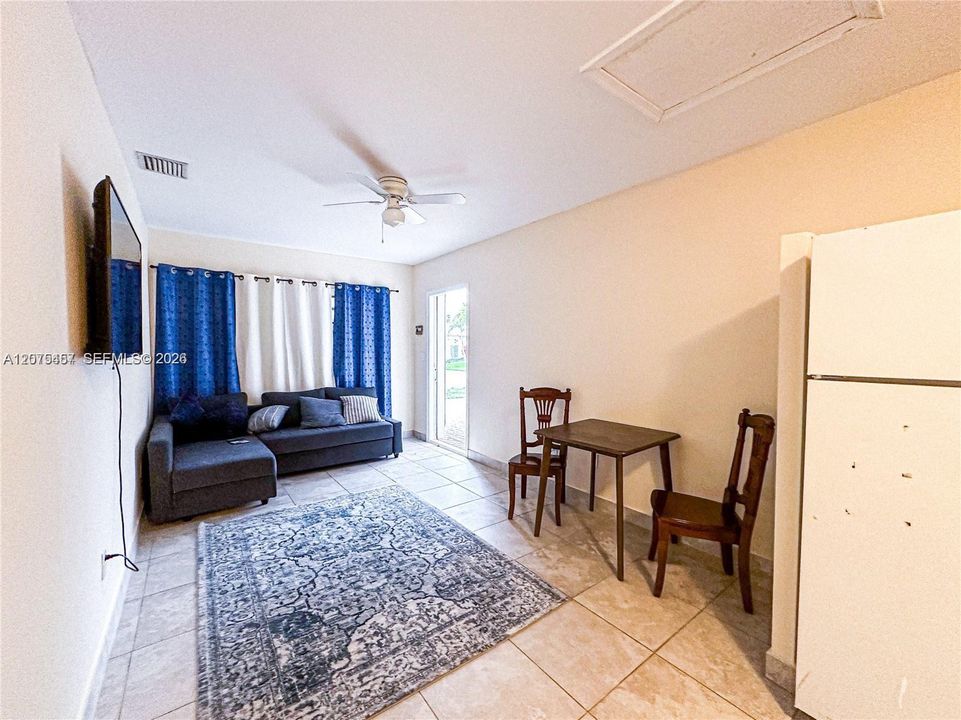 For Rent: $7,500 (4 beds, 3 baths, 2013 Square Feet)