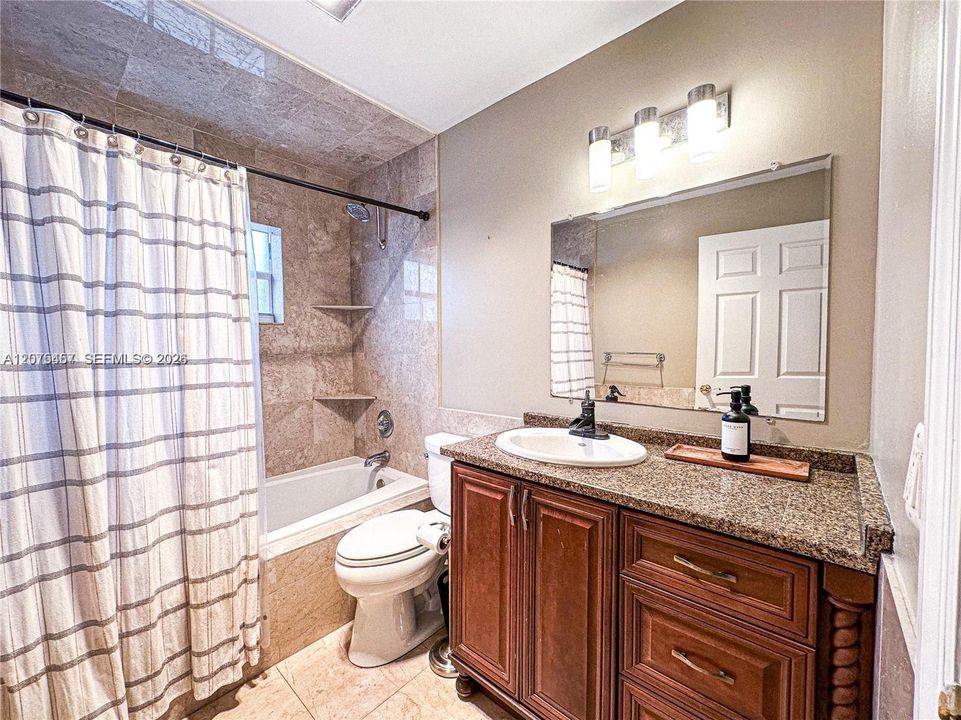 For Rent: $7,500 (4 beds, 3 baths, 2013 Square Feet)