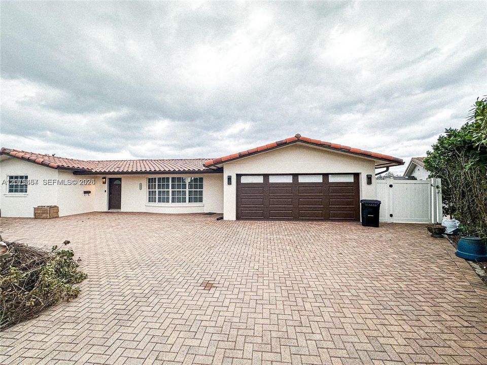 For Rent: $7,500 (4 beds, 3 baths, 2013 Square Feet)