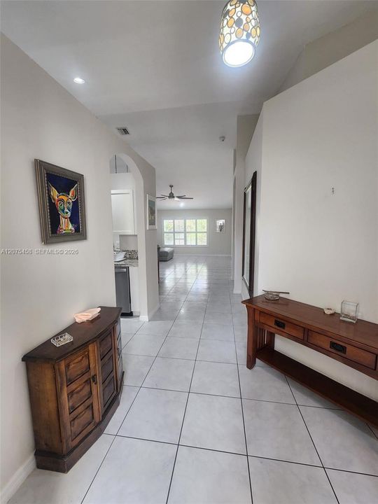 For Rent: $3,000 (2 beds, 2 baths, 1378 Square Feet)