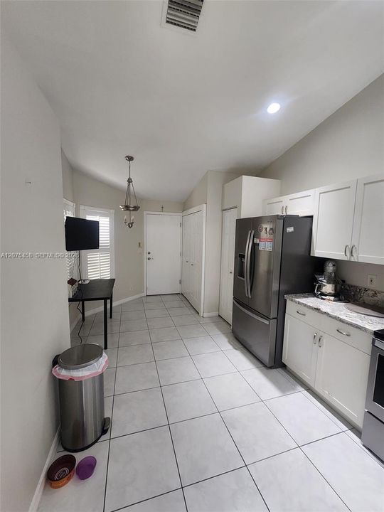 For Rent: $3,000 (2 beds, 2 baths, 1378 Square Feet)