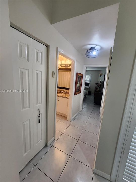 For Rent: $3,000 (2 beds, 2 baths, 1378 Square Feet)