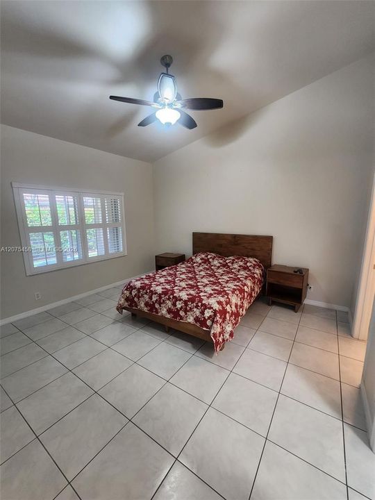 For Rent: $3,000 (2 beds, 2 baths, 1378 Square Feet)