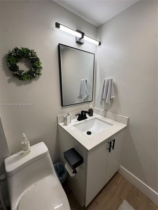 For Rent: $2,490 (2 beds, 2 baths, 876 Square Feet)