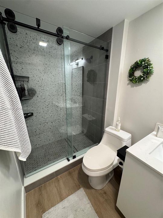 For Rent: $2,490 (2 beds, 2 baths, 876 Square Feet)