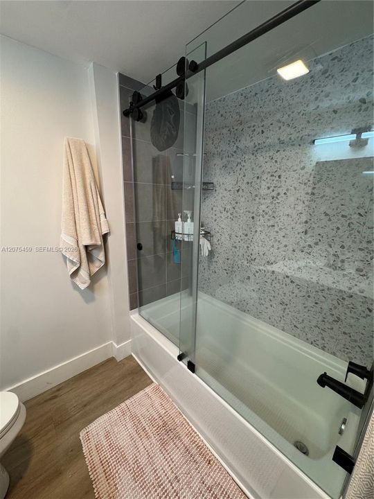 For Rent: $2,490 (2 beds, 2 baths, 876 Square Feet)