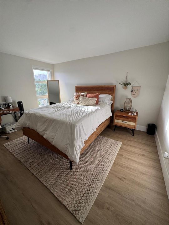 For Rent: $2,490 (2 beds, 2 baths, 876 Square Feet)