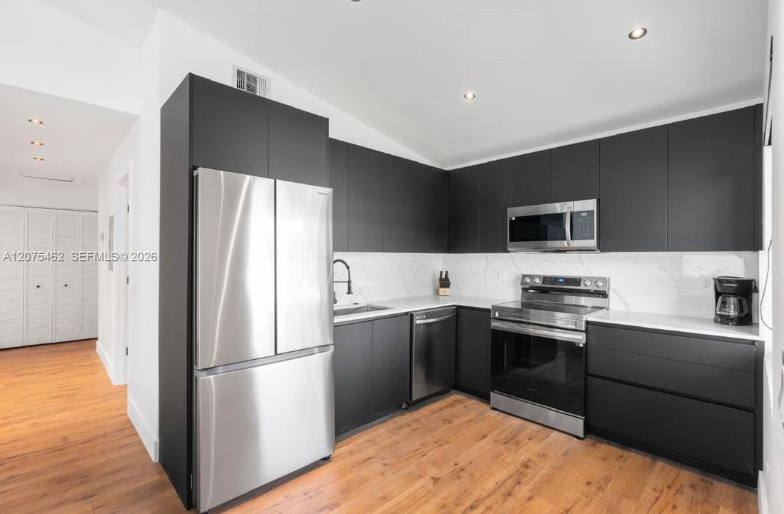 For Rent: $3,500 (3 beds, 2 baths, 1160 Square Feet)