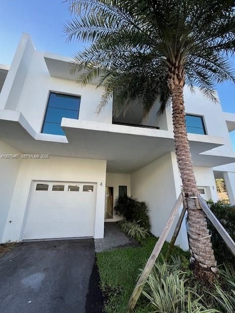 For Rent: $3,500 (3 beds, 2 baths, 1500 Square Feet)