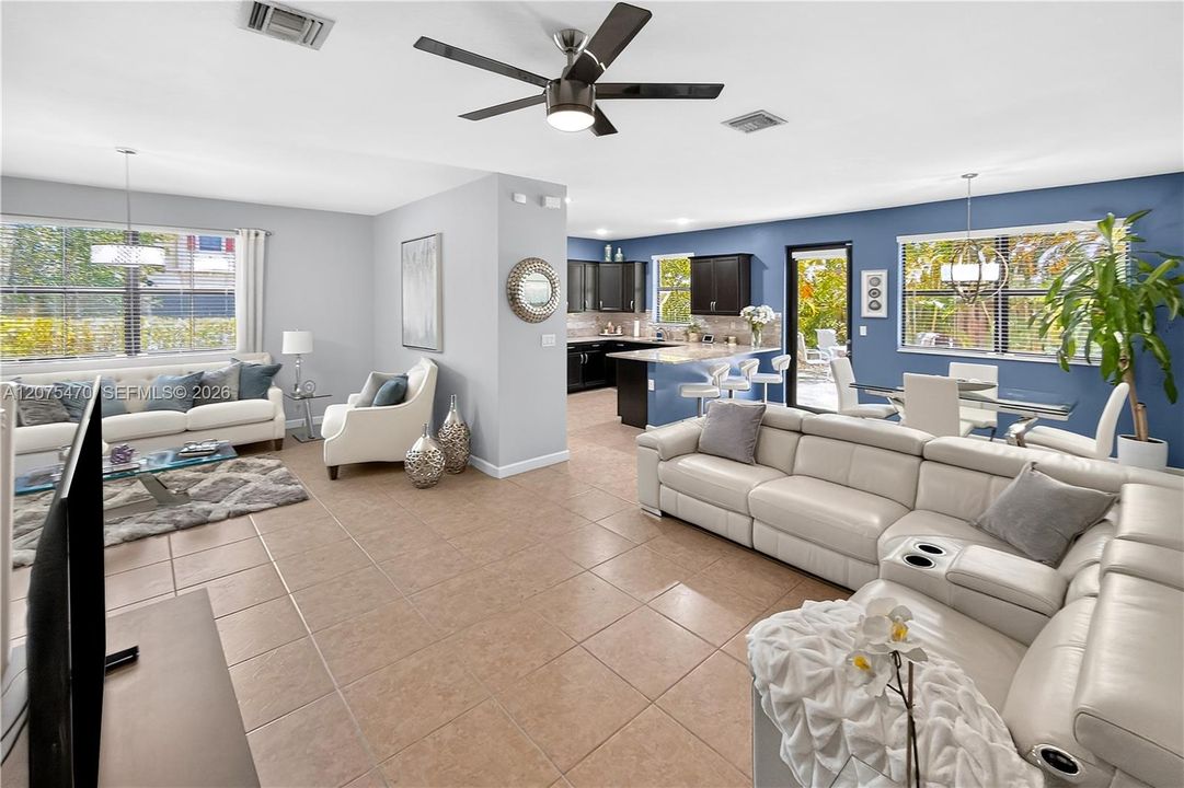 For Rent: $3,500 (3 beds, 2 baths, 2104 Square Feet)