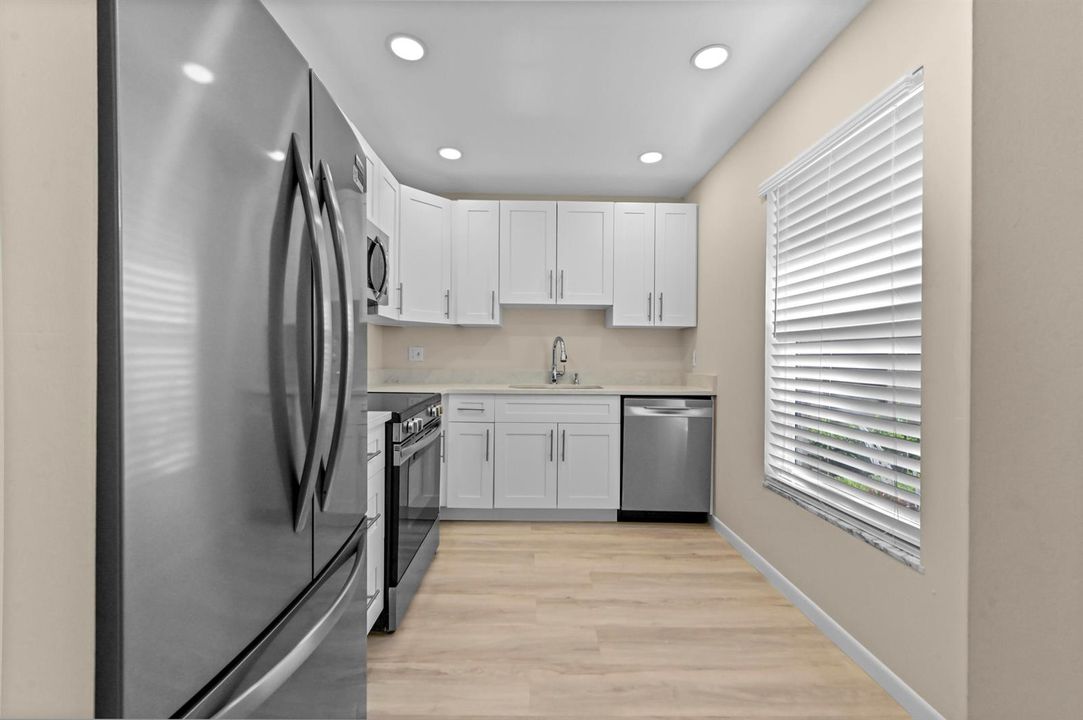 11 Kitchen 01