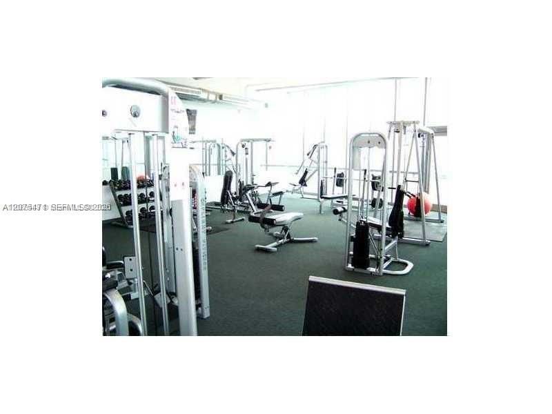 For Rent: $3,700 (1 beds, 1 baths, 948 Square Feet)