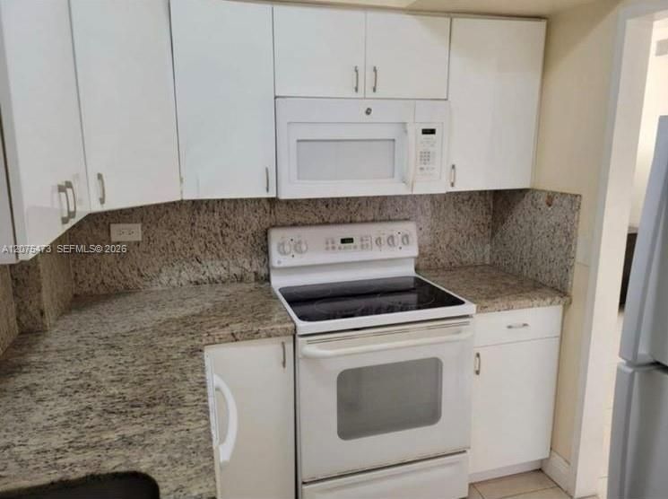 На продажу: $225,000 (1 спален, 1 ванн, 750 Квадратных фут)