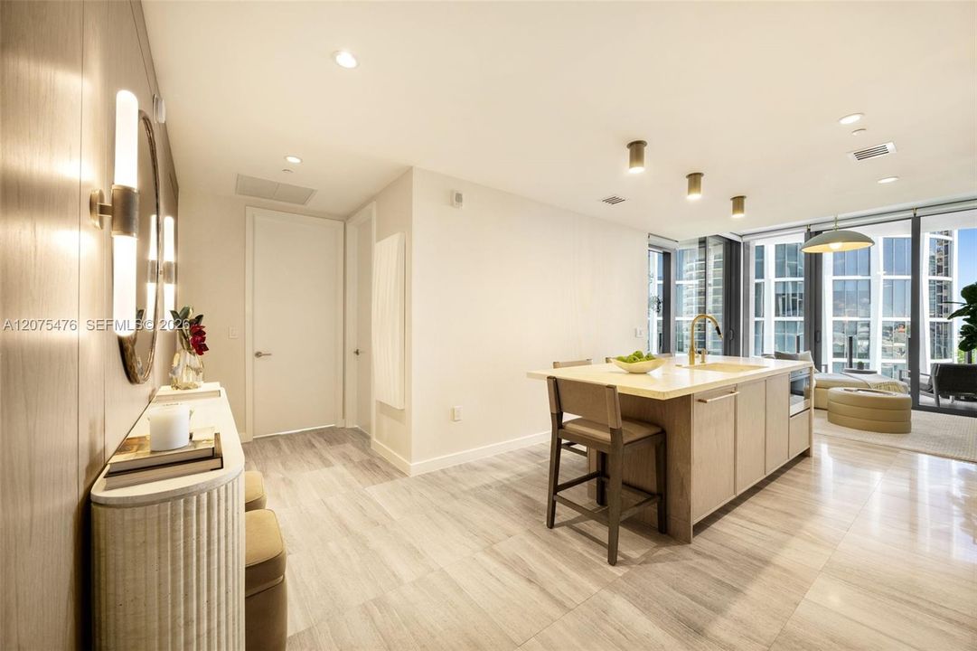 En Venta: $2,350,000 (2 camas, 2 baños, 978 Pies cuadrados)