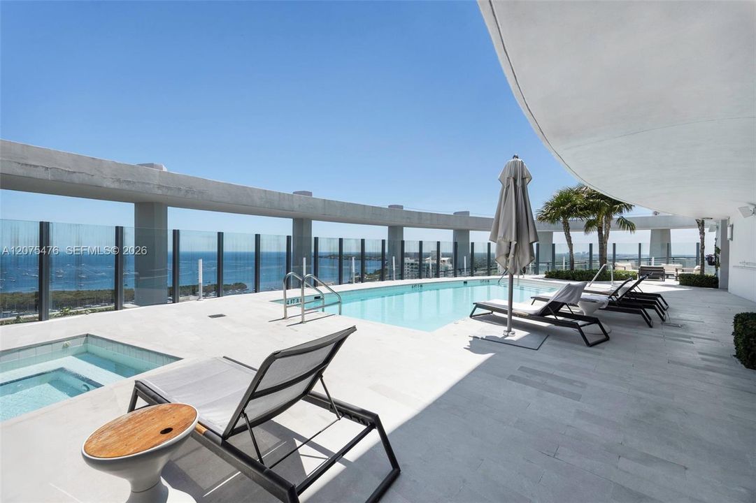 En Venta: $2,350,000 (2 camas, 2 baños, 978 Pies cuadrados)