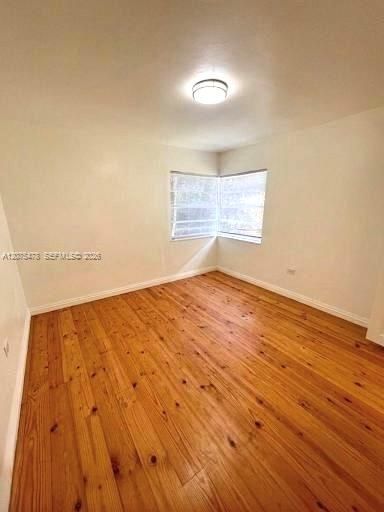 For Rent: $2,990 (2 beds, 1 baths, 899 Square Feet)