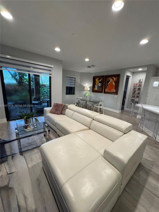 For Rent: $3,750 (3 beds, 2 baths, 1560 Square Feet)