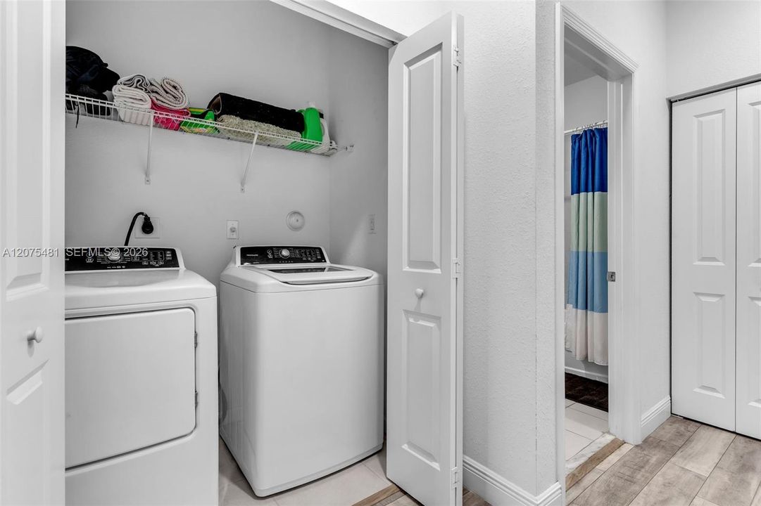For Sale: $469,999 (3 beds, 2 baths, 1772 Square Feet)