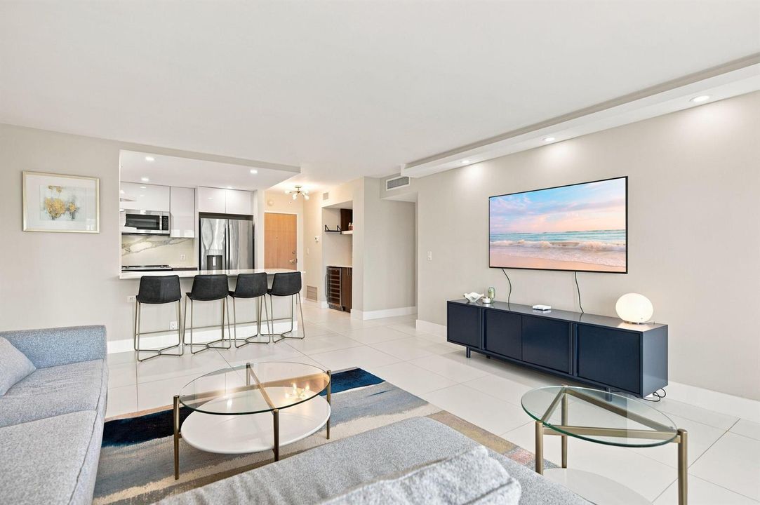 11-web-or-mls-340-sunset-dr-405