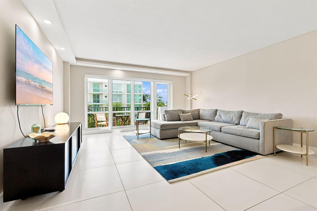 6-web-or-mls-340-sunset-dr-405