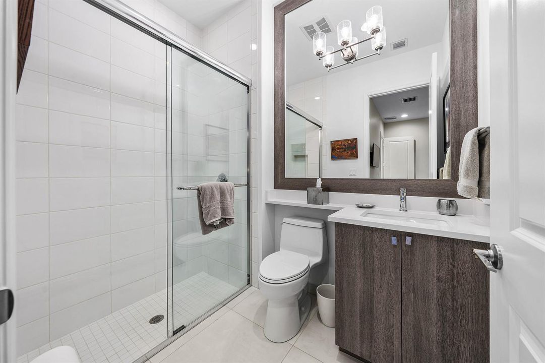 Ensuite Guest Bath